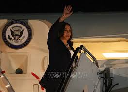 Kamala harris to meet with singapore officials to begin asia visit kamala harris is on a tour of southeast asia, where she will attempt to reassure allies of american resolve following the chaotic. 79ne7wqapqz Cm