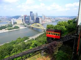In the fresh and beautiful countryside or in the daunting and exhausting city centre? The Countryside Vs City Living Callum Sharp