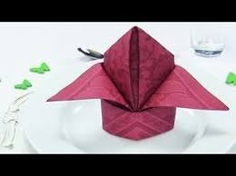 Elle est simple et élégante et c'est probablement pour cette raison qu'elle est très populaire dans la déco de table de restaurant. Pliage De Serviette En Papier Facile Et Rapide Youtube Paper Napkin Folding Easy Napkin Folding Napkin Folding Tutorial