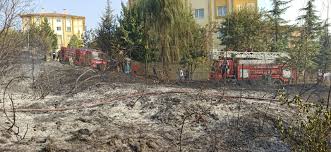 İstanbul bahçeşehir'de meydana gelen yangın kısa sürede panik dolu anlar yaşattı. Bahcesehir De Yangin Kisa Surede Sonduruldu Duzce Tv