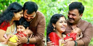 Ambili devi adhithyan family new photoscute family. à´†à´¦ à´¤ à´¯à´¨ à´± à´¯ à´…à´® à´ª à´³ à´¯ à´Ÿ à´¯ à´†à´¦ à´¯à´¤ à´¤ à´•àµºà´®à´£ à´• à´• à´ª à´° à´Ÿ à´Ÿ à´šà´Ÿà´™ à´™ à´¨ à´± à´š à´¤ à´°à´™ à´™àµ¾ à´ªà´™ à´• à´µà´š à´š à´¤ à´° Ambili Devi And Adithyan Jayan Son Name News