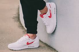 Please be mindful that this piece has led a previous life, and may tell its story through minor imperfection. Ù…Ø¤Ø«Ø± Ø²Ù…ÙŠÙ„ Ø§Ù„ØµÙ Ø§Ù„Ø§Ù†Ø³Ø¬Ø© Supreme X Louis Vuitton X Nike Air Max 1 Dsvdedommel Com
