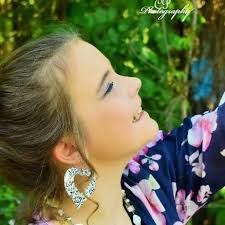 Rebecca Devault's Instagram, Twitter & Facebook