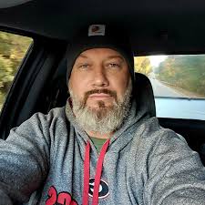 Breaking: Former Georgia Football QB Carson Beck plans to enter the NCAA  transfer portal, Pete Thamel confirmed. Beck originally stated that he  planned to enter the NFL draft. On3 first reported Beck's