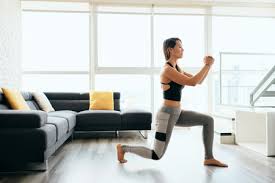Nosotros hemos buscado algunas distintas para amenizar tu práctica. Tres Ejercicios Sencillo Y Sin Material Para Entrenar Las Piernas En Casa
