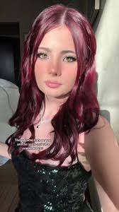 Green Dress Wjth Red Hair