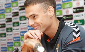 Real Murcia: Álex Melgar se gana un futuro de color grana