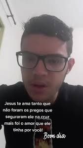 Jesus te ama tanto que não foram os pregos que seguraram ele na cruz mais  foi o amor que ele tinha por você! Feliz Páscoa!