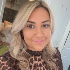 Are swim-up rooms worth the extra cost for non-swimmers at Planet Hollywood  Cancun?