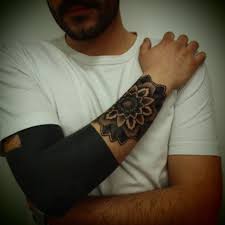 Can men have flower tattoos? 21 Excellent Flower Tattoo Ideas For Men Styleoholic