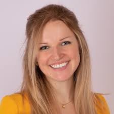 Nach gefühlten 125'468 verbrauchten Nerven, 15'635 Theorie-Seiten, 2'598  Zusammenfassungen, 312 Fahrten in die FHGR Fachhochschule Graubünden, 62  absolvierten Modulen und einer Bachelor-Thesis, kann…