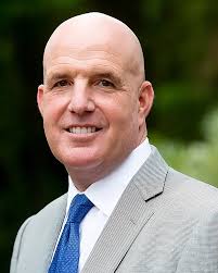 Earl Austin's Instagram, Twitter & Facebook