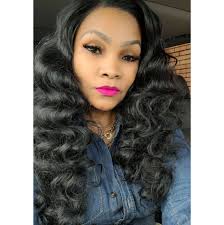 A few women said, “she look like a stud/lil boy 😳 a lot of women said “she  got too much weave in her hair(that's all her hair) 🙄 a lot of them