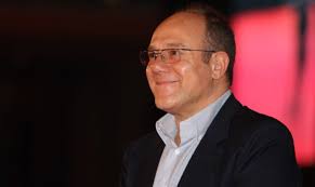 Vi comunicheremo la nuova data prossimamente cari amici come molti di voi sapranno eh il mio film dal titolo si vive una volta sola che era programmato per il ventisei di febbraio sarà. Evento Sospeso Cinemaalmaxxi Incontro Con Carlo Verdone Fondazione