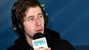 One touch and i ignite. Alan Walker Bekommt Eigene Doku
