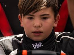 Il entre dans le monde automobile par la petite porte, comme mécanicien. 13 Jahriger Sohn Von Emerson Fittipaldi Nach Erstem Formel 4 Test Uberrascht