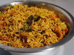 Riz Byriani Aux Legumes Pates Et Riz Recettes Du Monde Recettes Indiennes Des Epices Et Des Graines Recettes Indiennes Recettes De Cuisine Cuisine Indienne