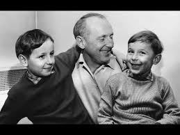 Une Tres Rare Interview Des Fils De Bourvil Souvenirs De Famille Youtube Bourvil Interview La Grande Vadrouille