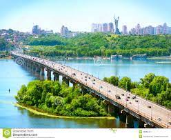 Πρωτεύων, μετοχή ενεργητικού ενεστώτα του ρήματος πρωτεύω. Polh Toy Kieboy H Prwteyoysa Ths Oykranias Stok Eikona Eikona Apo Paton Riverside 25882451