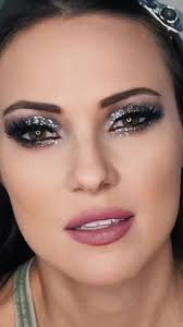 #gothichippiesboutique #fyp #makeup #silverglitter #boutiqueowner  #kindnessmatters #karma