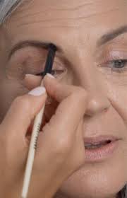 Bobbi Brown Cosmetics On Instagram Products Used Perfectly Defined Long Wear Brow Pencil In Mahogany Brow Kit In Medium Brow Shaper Natural Brows Brow Kit