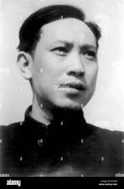 Robert Bragan's Instagram, Twitter & Facebook