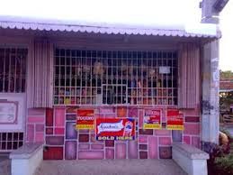 Sari Sari Store A Convenience Store Usually Found In Residential Areas Privately Operated Often From A Window Grocery Store Design Mini Store Store Layout