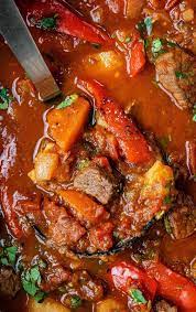Beef Goulash Easy To Make On Your Stove Slow Cooker On Instant Pot And Slimming World Syn Free Too In 2020 Easy Beef Stew Recipes Delicious Beef Recipe