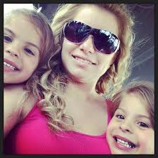 Roxanne Salinas (@SalinasRoxanne)