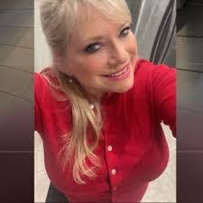 Amanda Poyner's Instagram, Twitter & Facebook