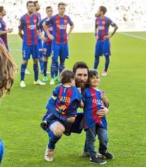 He plays for fc barcelona and the argentina national team. Luis Suarez And Lionel Messi S Kids Steal The Show Photos