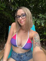 This MILF is ready for the weekend, are you? [37] nudes by pwnette_