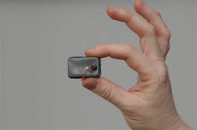 Špionský odposlech nesmí chybět v žádné výbavě tajného agenta. Policie Hledala V Ustavu Pro Totalitu Odposlech Idnes Cz