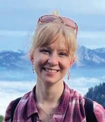 Jade Hoff's Instagram, Twitter & Facebook