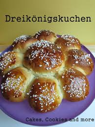 Calling the dreikönigskuchen a cake is somewhat a misnomer as it is really more of a sweet roll. Rezept Fur Dreikonigskuchen Cakes Cookies And More