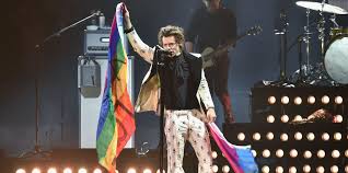 Best harry pics on twitter. Harry Styles Concert Review A Harry Styles Concert Gave Me Faith In The Youths