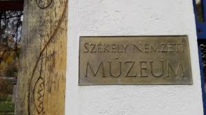 Located in the central part of the country and in the historical region of transylvania, it lies on the olt river in a valley between the baraolt mountains and bodoc mountains. Hai Hui Prin Sfantu Gheorghe Si O Vizita La Conacul Din Arcus Tara Dacilor