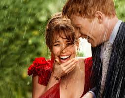 Era un día gris, con lluvia y frío… pero resultó ideal para hacer la preboda de patri y manu. Inspiracion Beauty Para Bodas Con Lluvia Telva Com