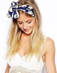 Haarband Frisuren Ideen Fur Einen Festlichen Alltags Haarschmuck Haarband Frisur Haarfrisuren Fur Jeden Tag Stirnband Frisuren