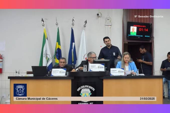 Em 30 segundos, vereadores de C&aacute;ceres aumentam verba indenizat&oacute;ria para R$ 10 mil