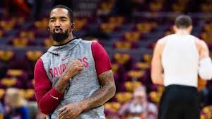 Throughout their history they have had many of the sports greatest players wearing their jersey like magic. Nba J R Smith Vor Unterschrift Bei Los Angeles Lakers Um Lebron James