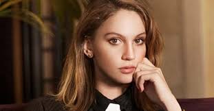 Masumlar apartmanı i̇nci ayrılıyor mu sorusuna yanıt aranıyor. Farah Zeynep Abdullah Kac Yasina Hangi Film Ve Dizilerde Oynadi Masumlar Apartmani Nin Inci Si Farah Zeynep Abdullah Kimdir Medya Haberleri