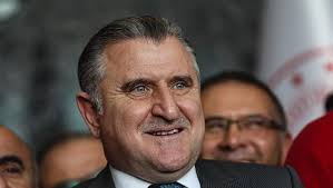 Bakan Osman Aşkın Bak, Paris 2024 bileti alan para milli okçuları tebrik  etti