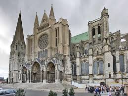 Křížová klenba je nejběžnější typ středověké klenby, který vzniká jako průnik dvou vzájemně kolmých válcových nebo lomených ploch. Majstrovske Diela Gotickej Architektury Najkrajsie Goticke Budovy Na Svete Goticke Domy Foto