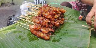 Sate kere dari jeroan sapi dibakar | yogyakarta street food #bikinngiler. Sate Kere Beringharjo Kuliner Kegemaran Wisatawan Travel Tempo Co