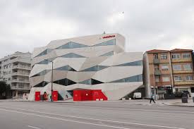 Apr 15, 2014 · the casa da musica, the new home of the national orchestra of porto, stands on a new public square in the historic rotunda da boavista. Von Boavista Bis Nach Vila Nova De Gaia Porto Entdecken Zeit Fur Abenteuer