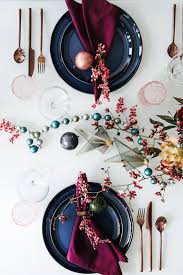 Ferientisch In 2020 Holiday Tables Dinner Table Decor Christmas Table