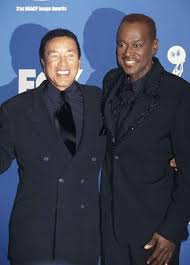 Black American Singers Male 2000 Luther And Smokey Luther Vandross Smokey Robinson Black Music