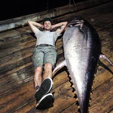 Fish, tuna salad weigh (s) 216.62 gram per (metric cup) or 7.23 ounce per (us cup), and contain (s) 188.43 calories per 100 grams or ≈3.527 ounces  price  food category: My Personal Best Tuna Caught 8 2 17 Final Measurement Was 98 Still Waiting On Official Weight Pics