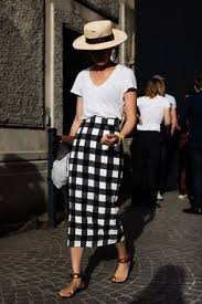 Black And White Gingham Midi Skirt Black And White Gingham Midi Skirt With Summer Straw Hat In 2020 Fashion Street Style Sartorialist